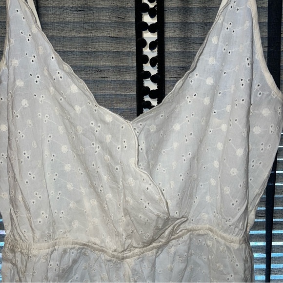 White Eyelet Romper XL - Picture 3 of 12